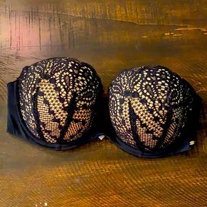 Black and cream lace strapless bra